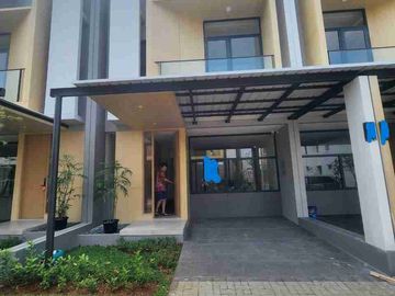 DISEWAKAN RUMAH 2 LANTAI FULLY FURNISH & ELEKTRONIK DI TANAKAYU SVANI BSD CITY TYPE 6 HOEK