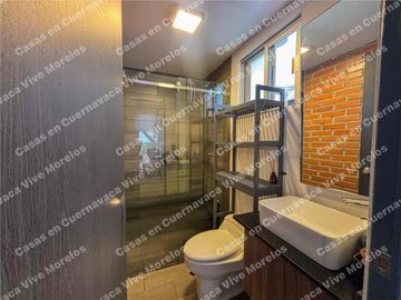 CASA ESTILO INDUSTRIAL MODERNO EN RENTA NORTE DE CUERNA VIG Y RAPIDO ACCESO