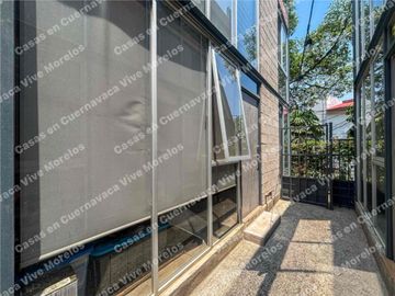 CASA ESTILO INDUSTRIAL MODERNO EN RENTA NORTE DE CUERNA VIG Y RAPIDO ACCESO