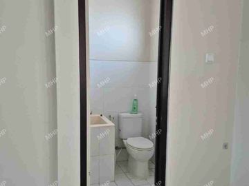 Ruko Renovasi Siap Huni Disewakan