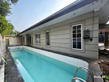 Rumah Taman Radio Dalam Jakarta dengan Mini Pool Dekat Pondok Indah Mall