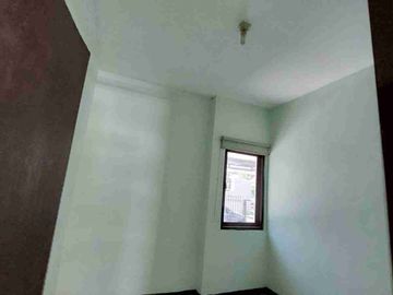 Dijual rumah lokasi strategis di perumahan Wisma Permai Surabaya