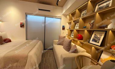 Una Apartment, For Sale Studio unit, walking Distance to DLSU Laguna Campus