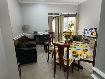 Dijual Rumah Modern Full Furnished di Kota Baru Parahyangan Bandung Lokasi Strategis