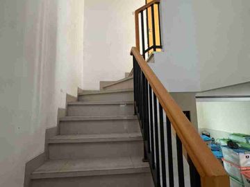 Rumah metland transyogi asri rapih siap huni