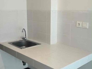 Disewakan Apartement Type Studio Semi Furnished Lantai 10 di Scientia Gading Serpong - Tangerang.