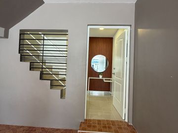Townhouse for Sale Along Visayas Ave | Lot Area 56.3 Floor Area 158 SQM | 1-2 Car Garage