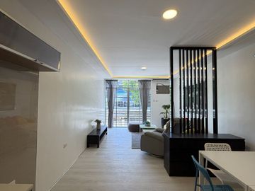 Townhouse for Sale Along Visayas Ave | Lot Area 56.3 Floor Area 158 SQM | 1-2 Car Garage
