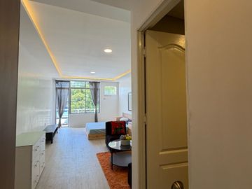 Townhouse for Sale Along Visayas Ave | Lot Area 56.3 Floor Area 158 SQM | 1-2 Car Garage