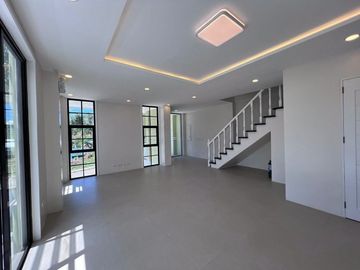 FOR SALE | 2-Storey House And Lot in Metropolis Subdivision 2, Pulangbato, Cebu City, Lot Area 132 SQM