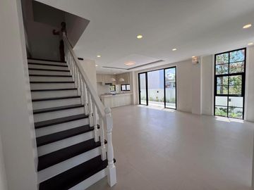 FOR SALE | 2-Storey House And Lot in Metropolis Subdivision 2, Pulangbato, Cebu City, Lot Area 132 SQM