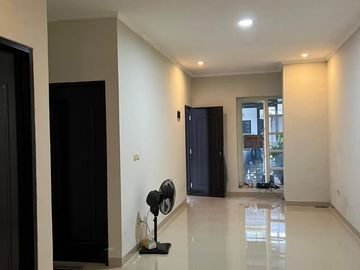 Rumah komplek siap huni jln Cendrawasih cipayung ciputat