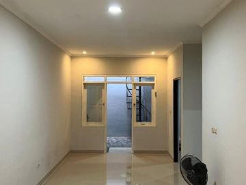 Rumah komplek siap huni jln Cendrawasih cipayung ciputat