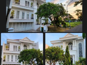 Jual BU Rumah Pakuwon Indah Surabaya Barat 2.5 Lantai Full Furnished Murah POL (BJR-031)