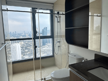 3BR Condo for Sale in Shang Salcedo Place, Salcedo Village, Makati - RS4973981
