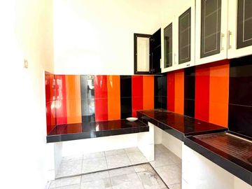 Rumah Nyaman di Lingkungan Elit Strategis
