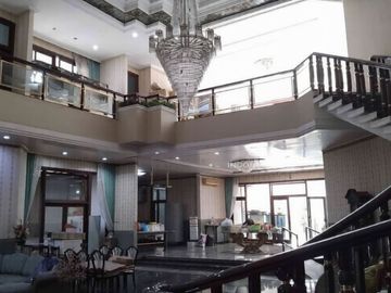 Rumah Area Komersial Raya Dharmahusada MERR Seberang Galaxy Mall
