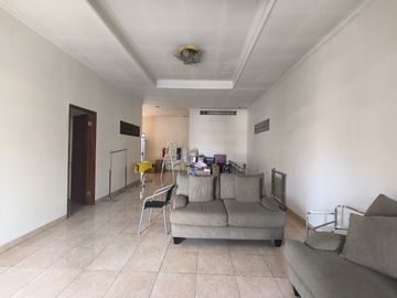 Dijual rumah siap huni 2 lantai di Batununggal