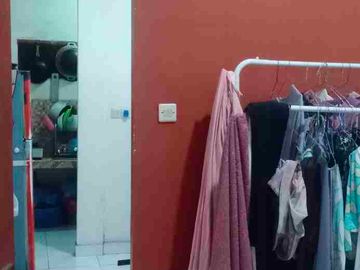 Di Jual Cepat Rumah induk dan kontrakan 3 pintu