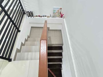 Rumah minimalis modern full furnished di Panoramic Garden Depok