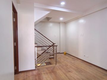 On-going 4 Storey Townhouse Units Located in Laging Handa Quezon City Preselling-JV2