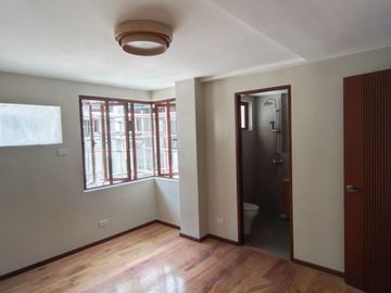 On-going 4 Storey Townhouse Units Located in Laging Handa Quezon City Preselling-JV2