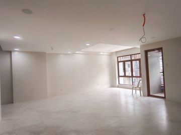 On-going 4 Storey Townhouse Units Located in Laging Handa Quezon City Preselling-JV2