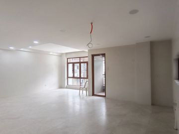 On-going 4 Storey Townhouse Units Located in Laging Handa Quezon City Preselling-JV2