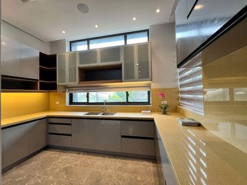 For Sale 4 Storey 4  Bedroom Townhouse Located in Brgy Corazon de Jesus San Juan Manila-JV2
