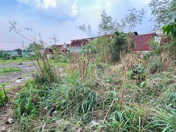 Disewakan tanah luas 2 muka di pinggir jalan raya dekat pintu tol sawangan