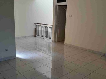 dijual rumah hoek citra garden 3