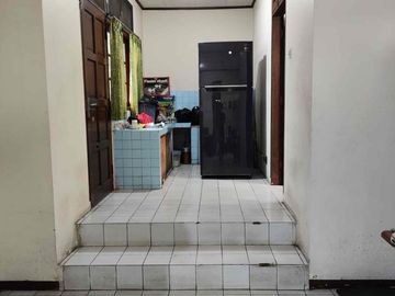 Dijual Rumah Luas 880 m2 di Margonda Depok
