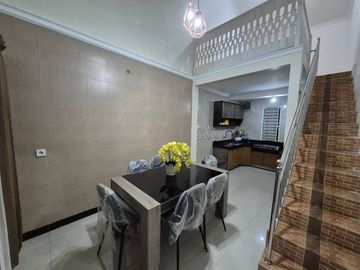 Jual rumah bagus siap huni di rungkut menanggal surabaya timur