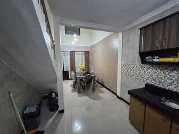 Jual rumah bagus siap huni di rungkut menanggal surabaya timur