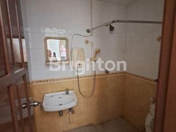 RUMAH MEWAH BARU RENOVASI DI PERUMAHAN  BALIKPAPAN BARU