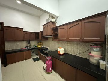 Rumah Di Gayung Kebonsari Surabaya Mewah dan Full Furnsh Strategis