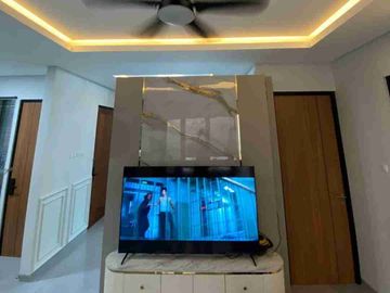 JUAL RUMAH 2 LANTAI DI SERUNI HILLS KRANGGAN BEKASI