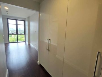 Arbor Lanes | One Bedroom 1BR Condo Unit For Rent - #10306