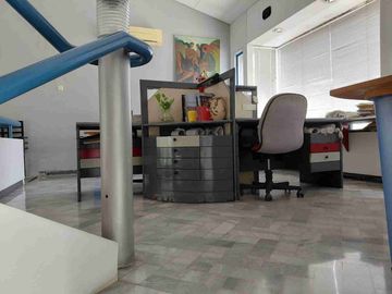 Murah!! Rumah 3 Lantai Minimalis Dekat Boulevard Raya 10x20