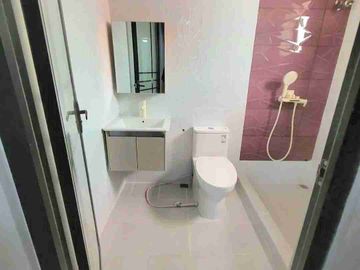 2 Storey 5 Room Office Commercial with 6 Car Ports For Rent at Corazon de Jesus San Juan City