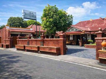 Dijual Rumah Etnik Jawa dan 4 ruko di jl Langenastran lor panembahan Yogyakarta