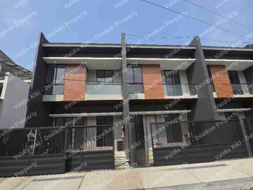 RUMAH MINIMALIS BARU GRESS DI PANJANG JIWO TENGGILIS MEJOYO SURABAYA SELATAN