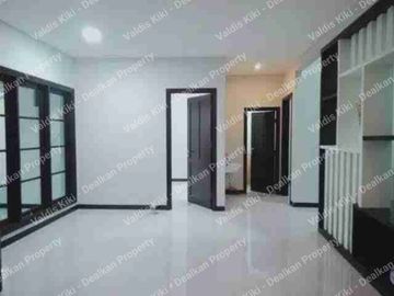 RUMAH MINIMALIS FURNSIH SIAP HUNI DI FULLERTON PLACE CITRALAND UTAMA SURABAYA BARAT