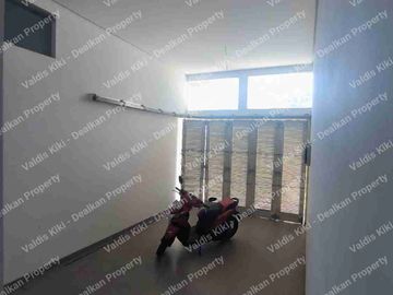 RUMAH MINIMALIS SIAP HUNI DI BUKIT GOLF CITRALAND SURABAYA BARAT