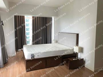 For Lease/Rent Three(3) Bedroom with balcony and 1 Parking _ Two Serendra- Red Oak Tower