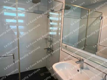 For Lease/Rent Three(3) Bedroom with balcony and 1 Parking _ Two Serendra- Red Oak Tower
