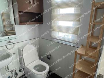 For Lease/Rent Three(3) Bedroom with balcony and 1 Parking _ Two Serendra- Red Oak Tower