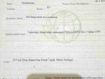 Di jual pekarsngan pacet ada pohon buah durian
