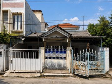 Rumah hitung tanah di Wisma Permai Tengah Surabaya
