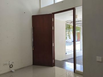NORTHWEST PARK , Hadap : UTARA Sertifikat : SHGB